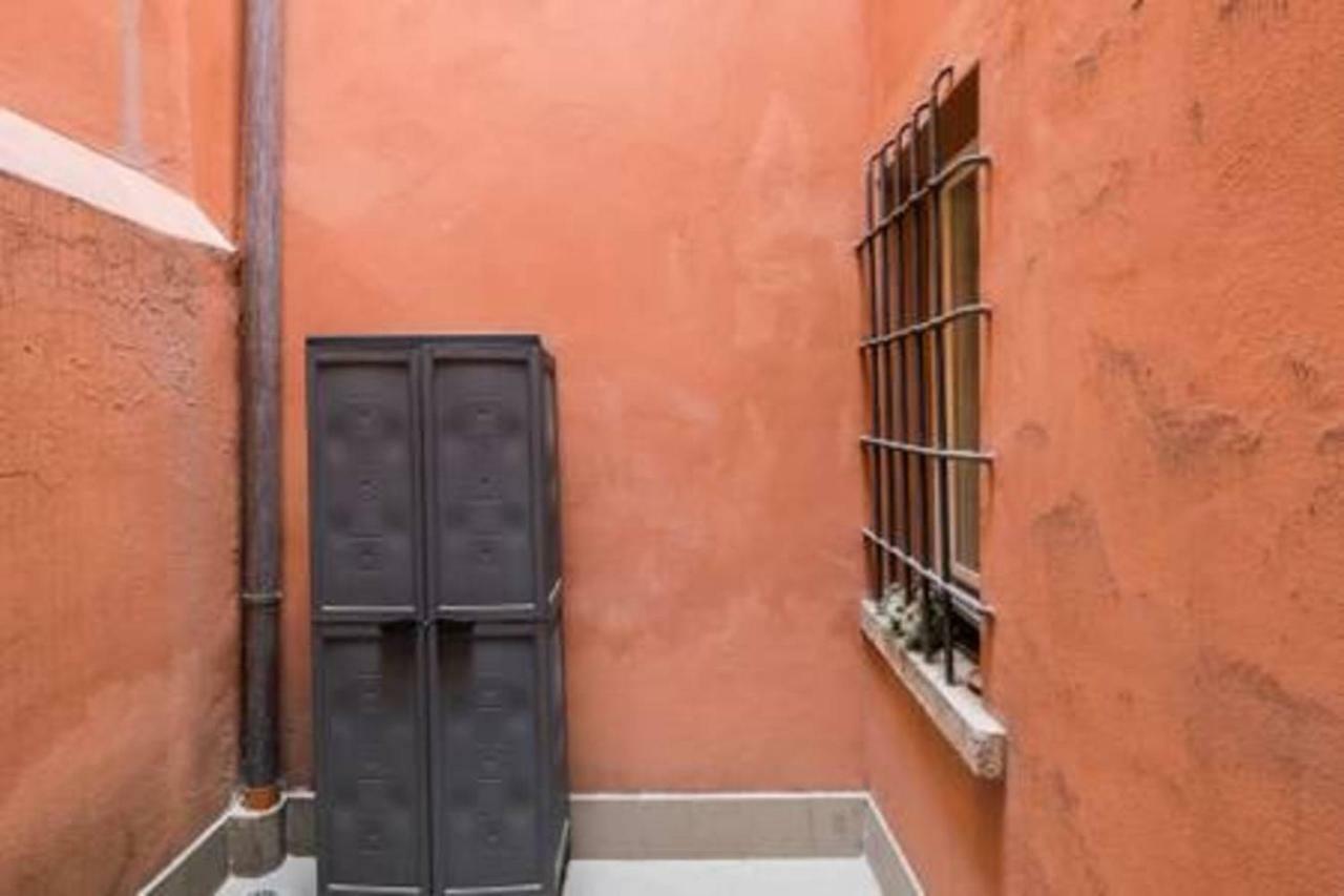 Whouse Suite Apartment Mirasole, Bologna